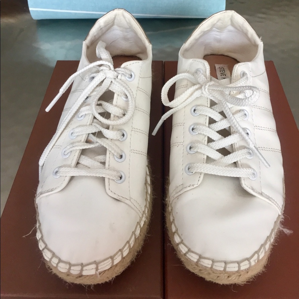 White Leather Casual Sneaker